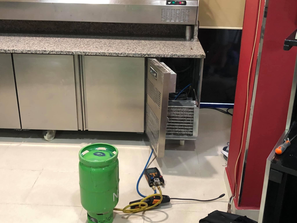 Empresa de instalaciones y reparaciones urgentes de sistemas de climatización, frío industrial y paneles fotovoltaicos y revisiones de electricidad y gas en Motril Empresa de instalaciones y reparaciones urgentes de sistemas de climatización, frío industrial y paneles fotovoltaicos y revisiones de electricidad y gas en Motril